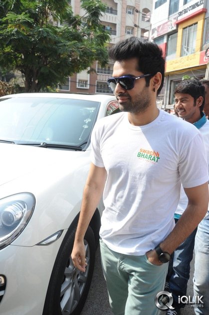 Ram-Pothineni-Joins-Swachh-Bharath-Campaign